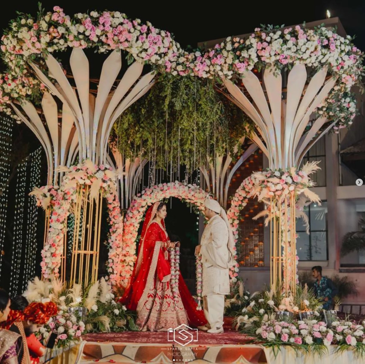 A Dream Wedding Stage: Elegance, Romance, and Timeless Beauty